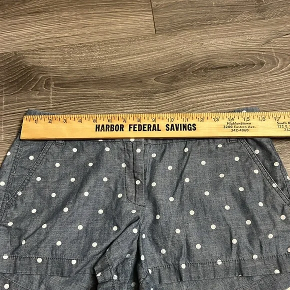 Vintage J Crew City Fit Shorts Women’s Size 8 Blue Chambray With White Polka Dot - Picture 7 of 10